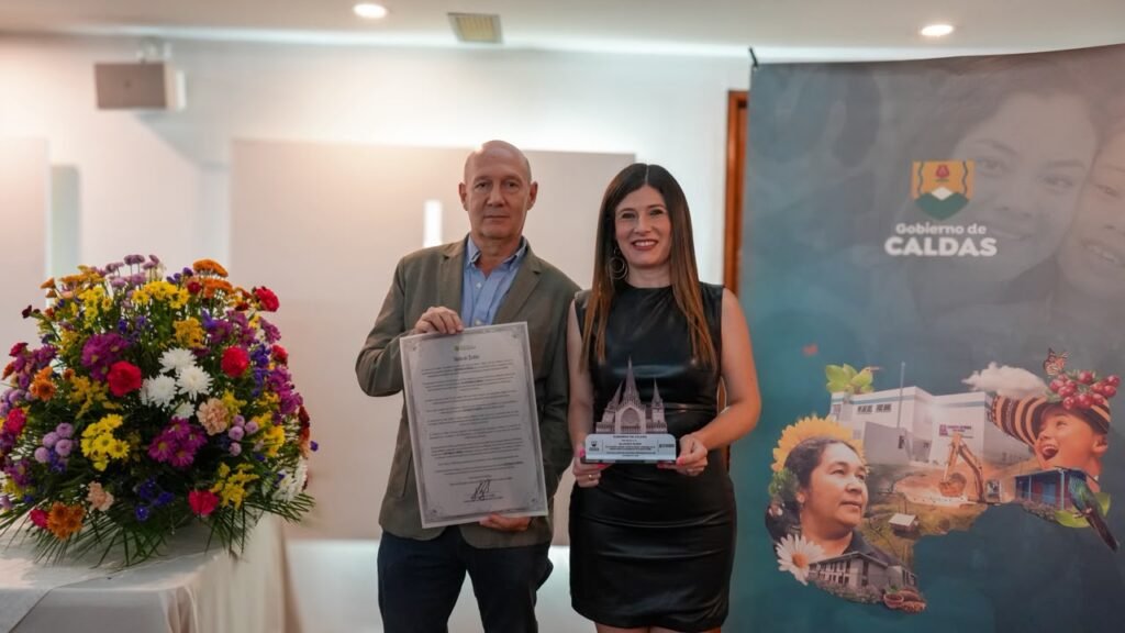 sistema-universitario-de-manizales-recibio-reconocimiento-de-la-gobernacion-de-caldas.jpeg